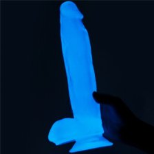 Светящийся в темноте фаллос на присоске Lumino Play Dildo 26 см