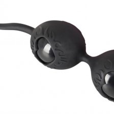 BLACK VELVETS Шарики вагинальные черные с сердечками