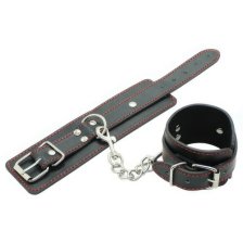 Черные наручники с красной окантовкой