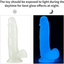 Светящийся в темноте фаллос на присоске Lumino Play Dildo 19 см
