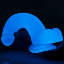 Светящийся в темноте фаллос на присоске Lumino Play Dildo 19 см